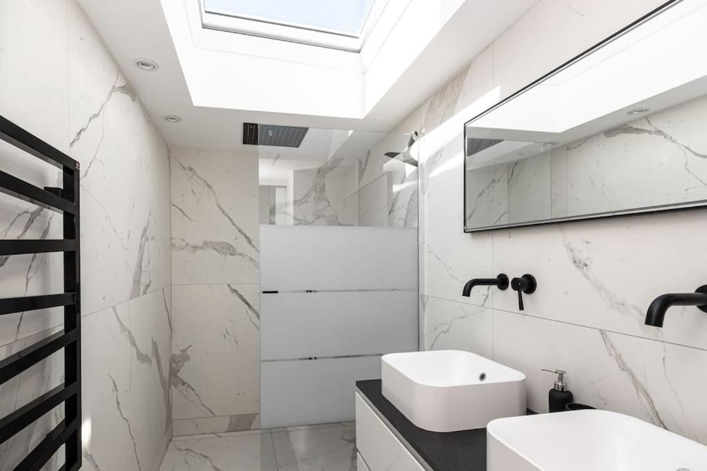 Superbe Appartement Facon Loft A 2 Pas Du Centre ! 라로셸 외부 사진